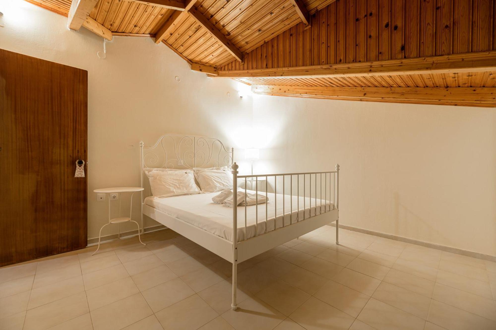 ארגאסי Denise Studios And Apartments מראה חיצוני תמונה