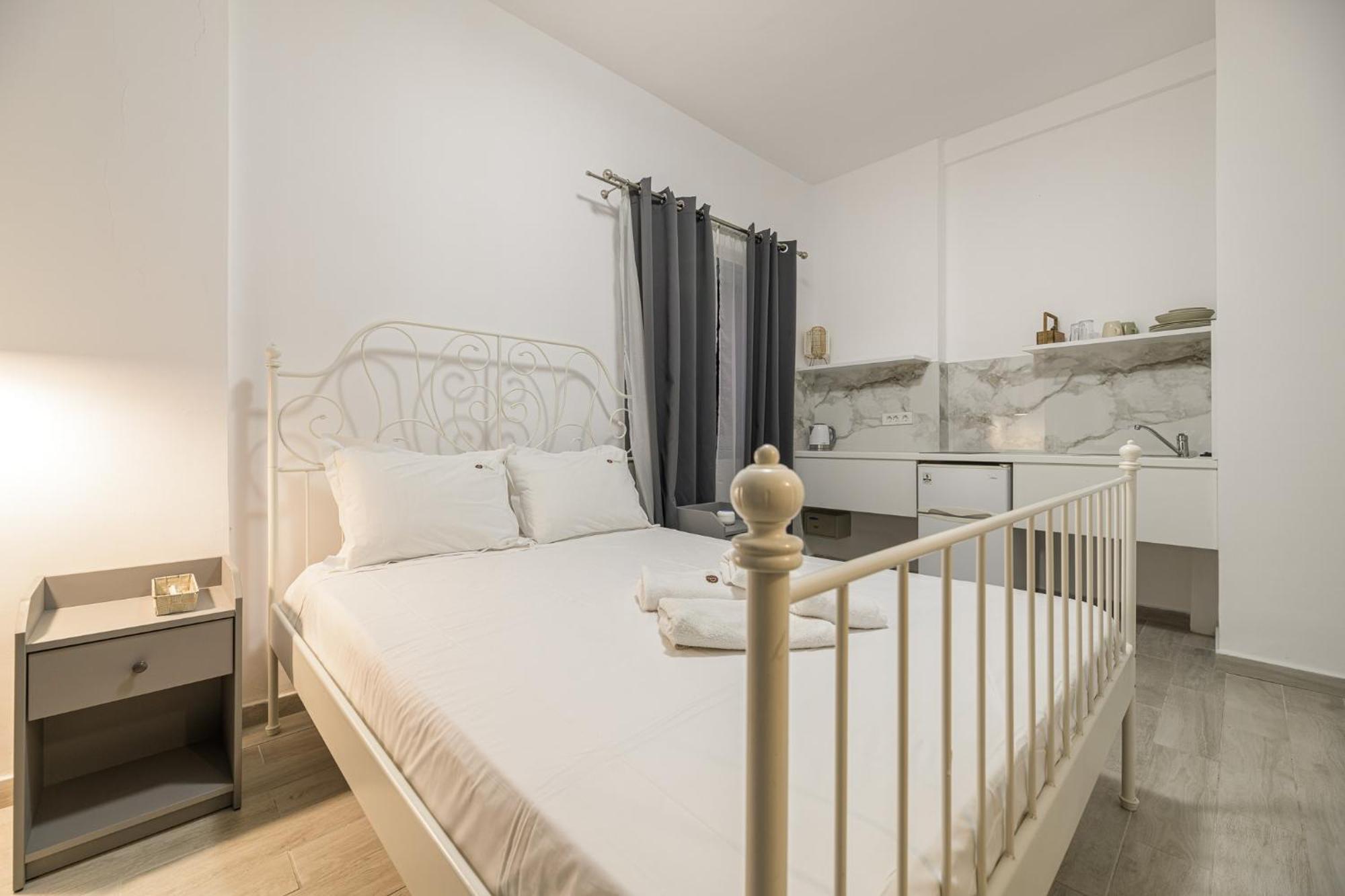 ארגאסי Denise Studios And Apartments מראה חיצוני תמונה