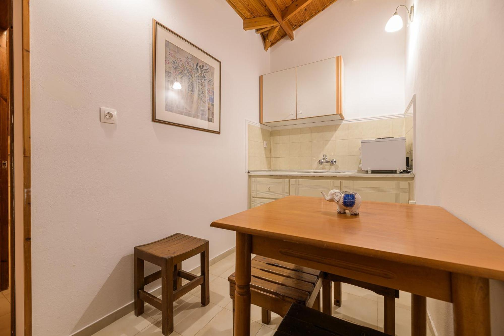 ארגאסי Denise Studios And Apartments מראה חיצוני תמונה
