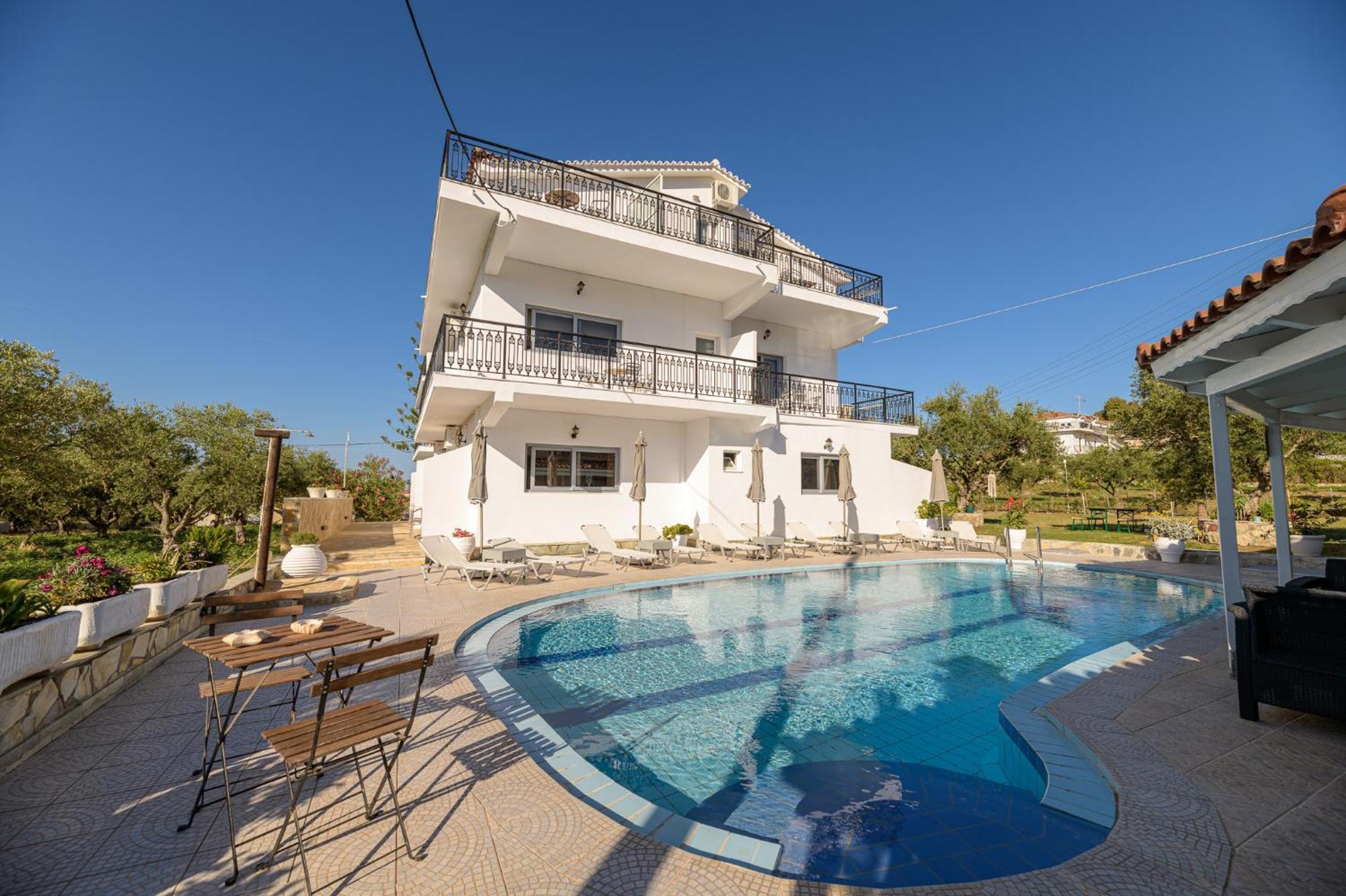 ארגאסי Denise Studios And Apartments מראה חיצוני תמונה