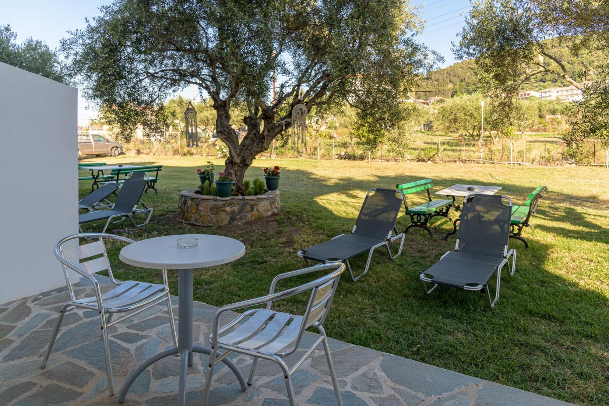 ארגאסי Denise Studios And Apartments מראה חיצוני תמונה